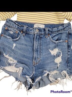 Abercrombie & Fitch Distressed high rise mom Denim Cutoff Shorts - Blue